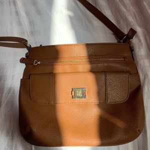 4 pocket purse with adjustable strap